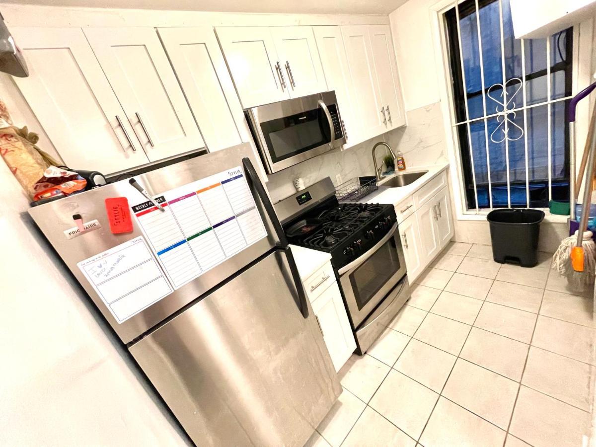Séjour chez l'habitant Bedroom 10 Mins To Times Square! And Is First Floor New York